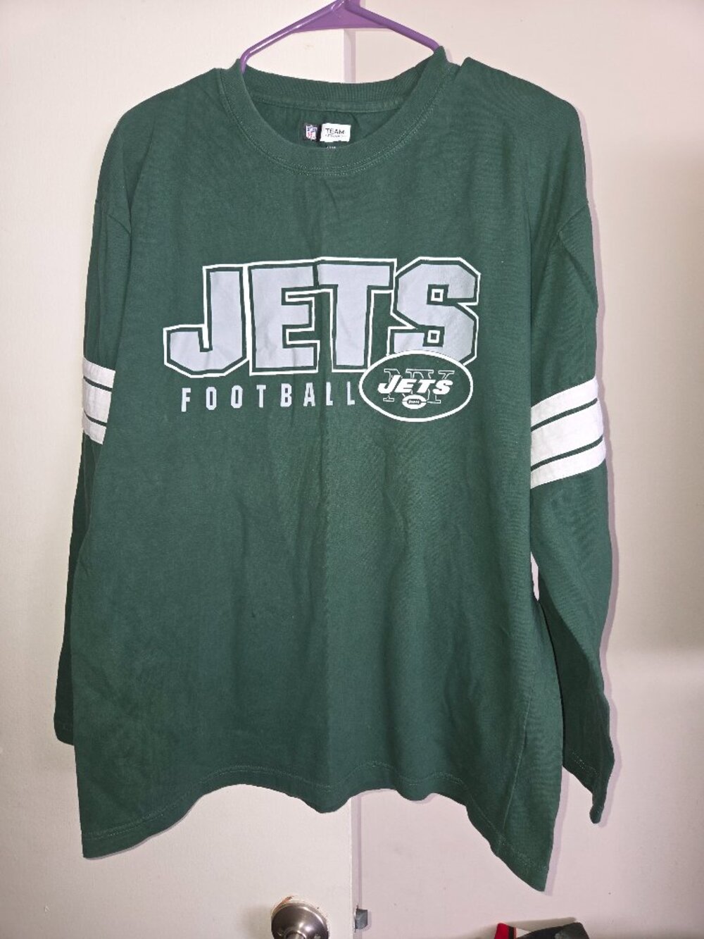 Mens size large NY Jets shirt NFL